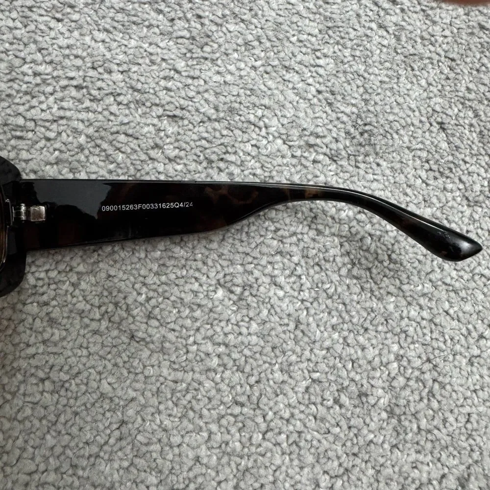 Womens Tortoise Shell Rectangle Sunglasses Chunky Frame Wide Temple Y2K 90s